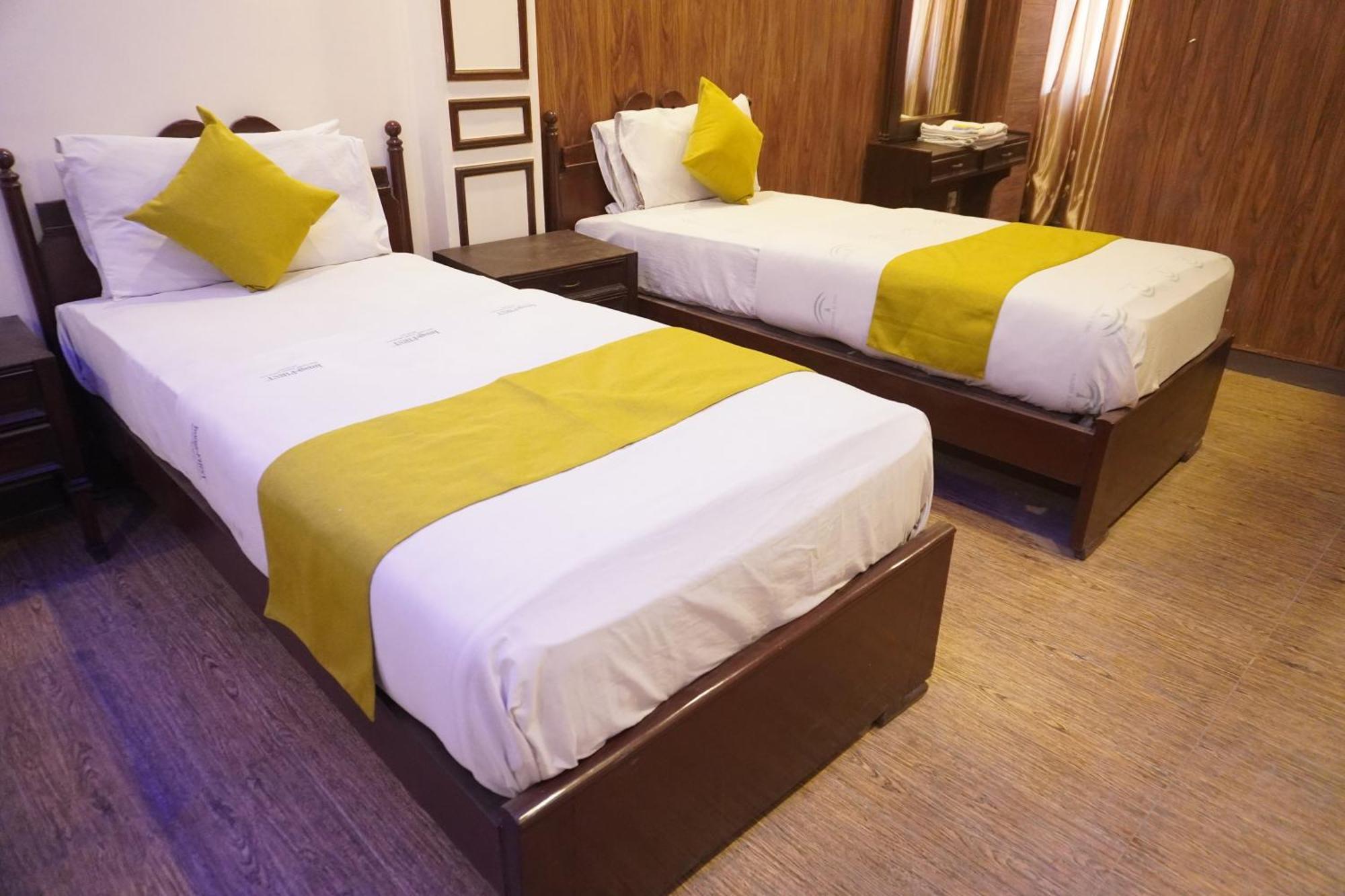 National Hotel Lahore Exterior foto