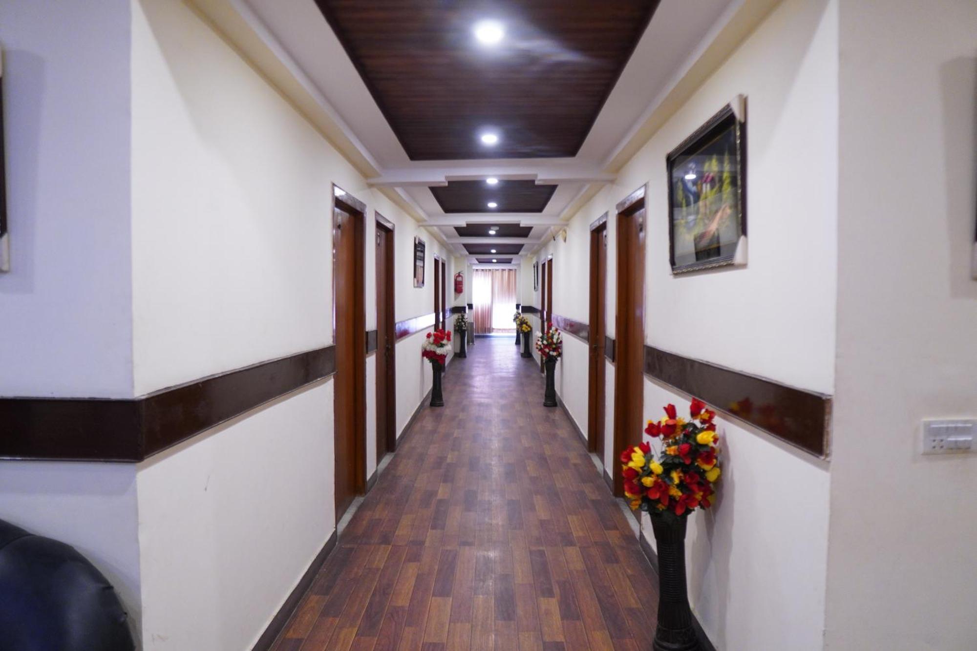 National Hotel Lahore Exterior foto